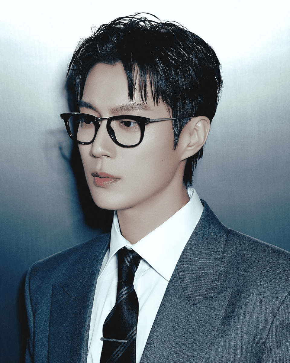 Yoon Doojoon (윤두준)