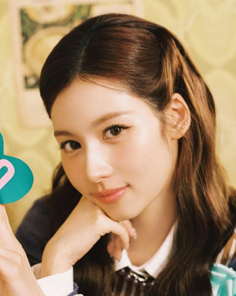 Sana (사나)