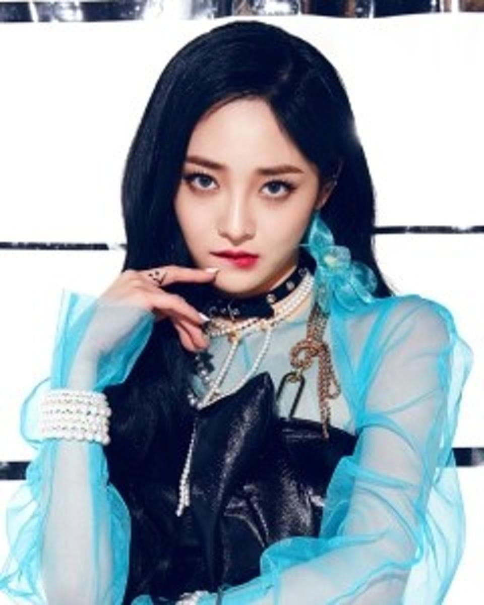 Zhou Jieqiong (주결경)