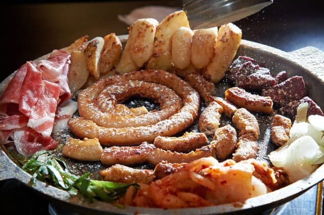 Gagman Jeong Yong-guk's Yong Gobchang