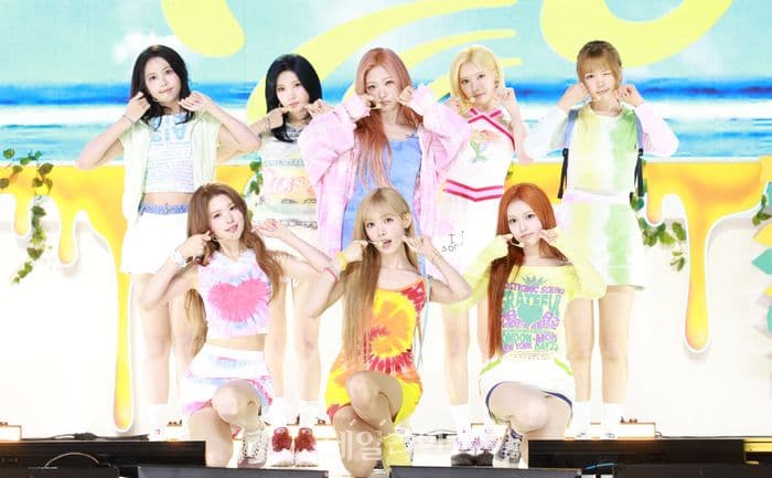 하츠투하츠, 에스파와 같은 '레몬' 소재로 차별화된 정체성 구축