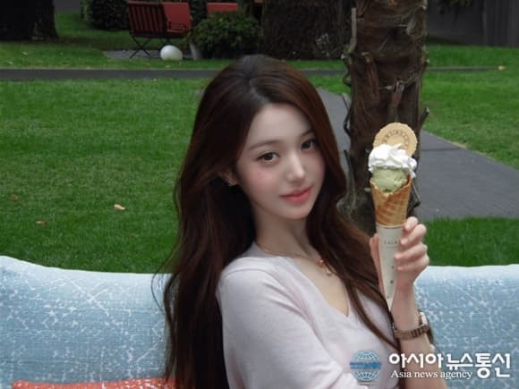 아이브 장원영, 아이스크림과 함께한 일상 공개