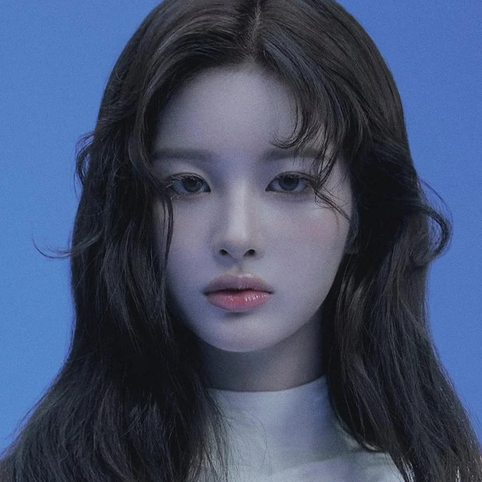 SULLYOON (설윤)