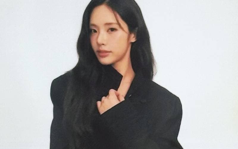 FROMIS_9's Jiwon Shares Hand-Picked Polaroid Photos from Cosmopolitan Pictorial
