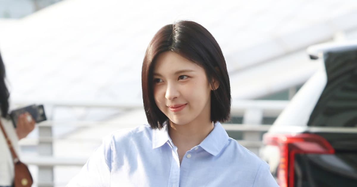 NMIXX's Bae spotted at Incheon Airport departure