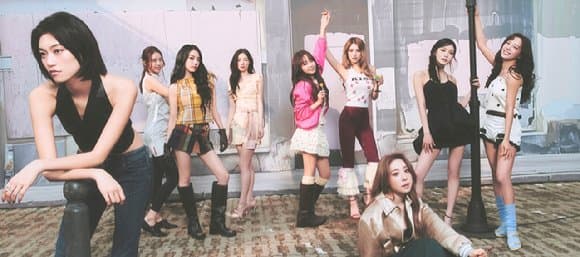 아이오아이, 데뷔 10주년 기념 전격 재결합…'갑자기' 차트 1위