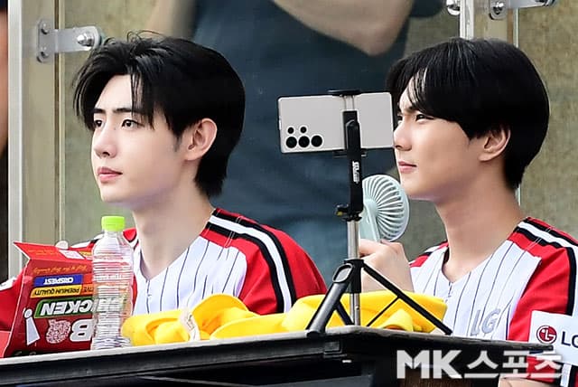 ENHYPEN's Sunghoon and Jungwon Participate in KBO League Opening Ceremony