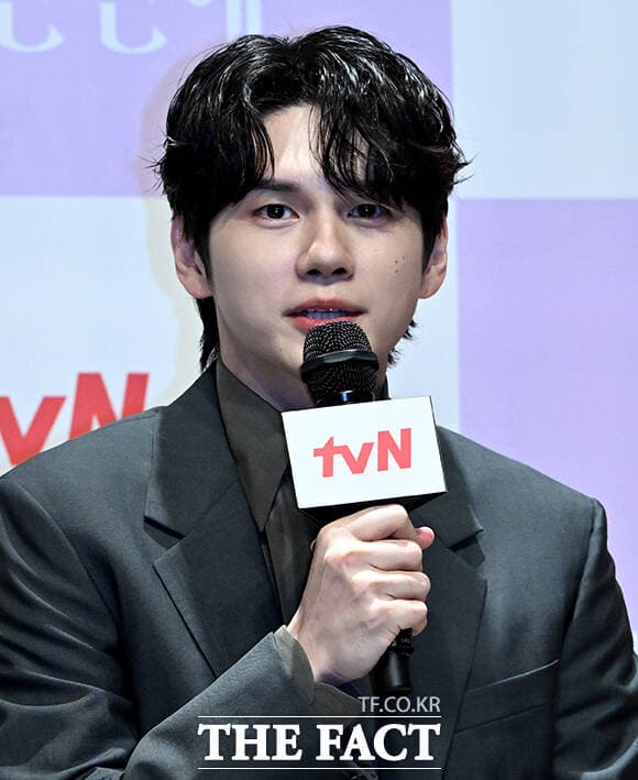 옹성우, 아시아 6개 도시 팬미팅 투어 개최