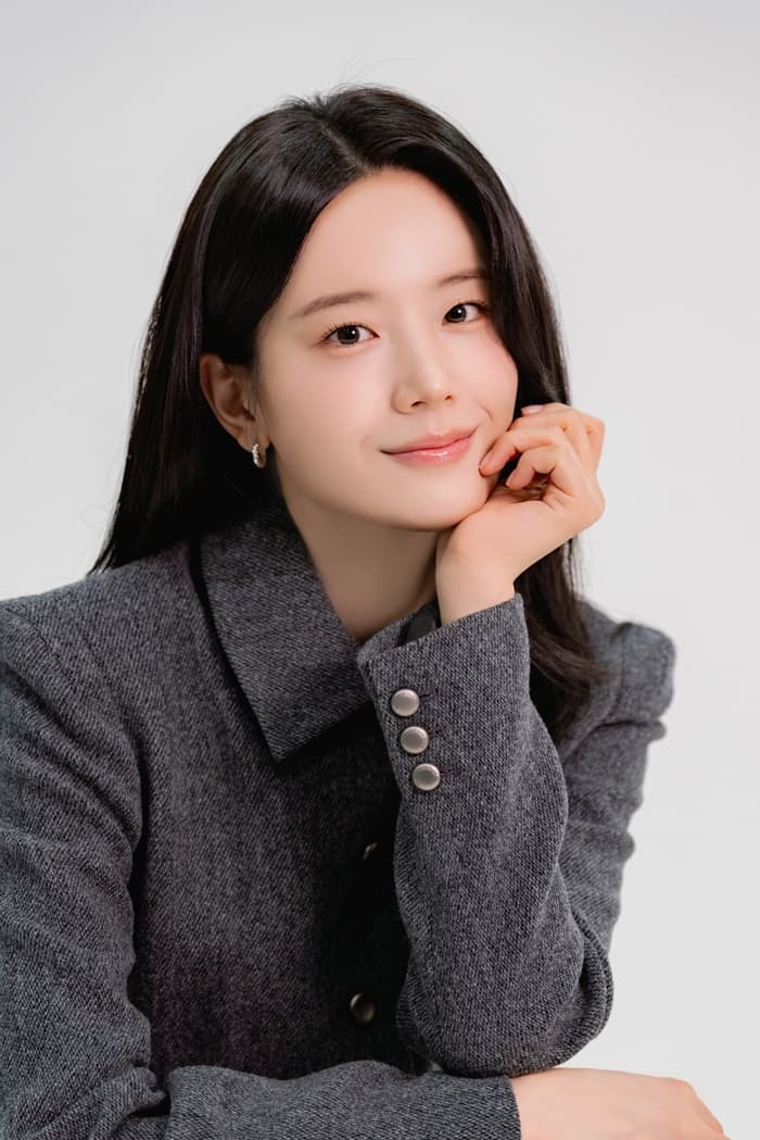 프로미스나인 출신 장규리, tvN ‘포핸즈’ 종영 인터뷰…비올라 두 달 레슨으로 연주 직접 소화, “탈퇴 전 팬미팅·앨범·드라마 병행하며 하나에 집중하기로”, 차기작 영화 ‘완벽한 집’