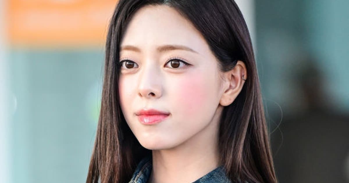 ITZY's Yuna Departs for Hong Kong in Chic Denim-on-Denim Look