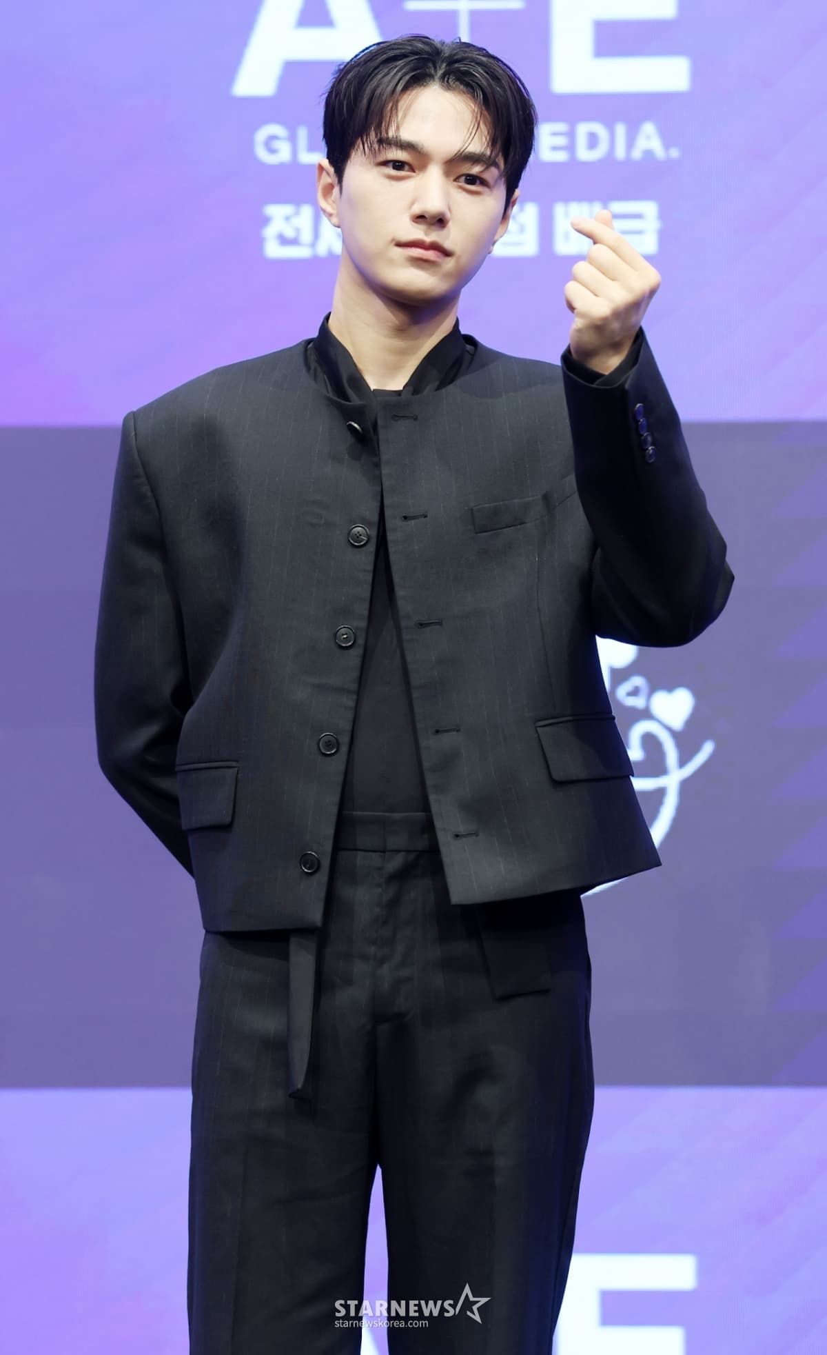 INFINITE's Myungsoo to Throw Ceremonial First Pitch for Doosan Bears on July 1st