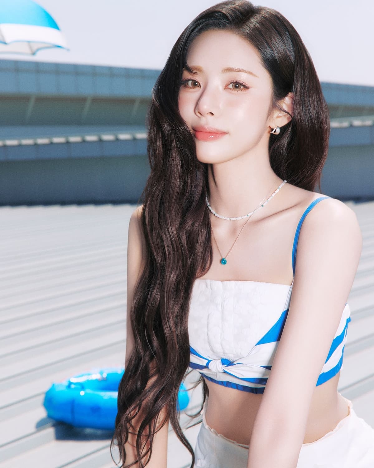 fromis_9's Park Jiwon Makes Musical Debut in 'Hellskitchen'