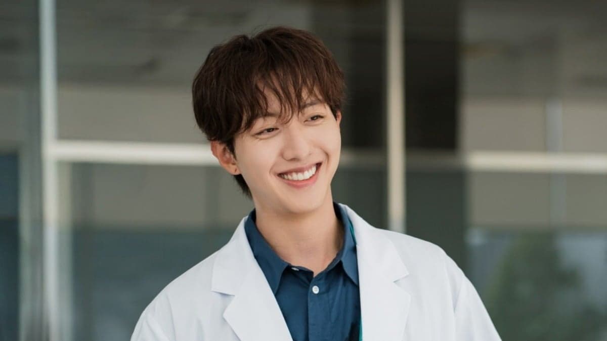 씨엔블루 이정신, MBN 새 드라마 ‘보스의 노골적 취향’서 소아과 전문의 문태경 역…11월 11일 첫 방송