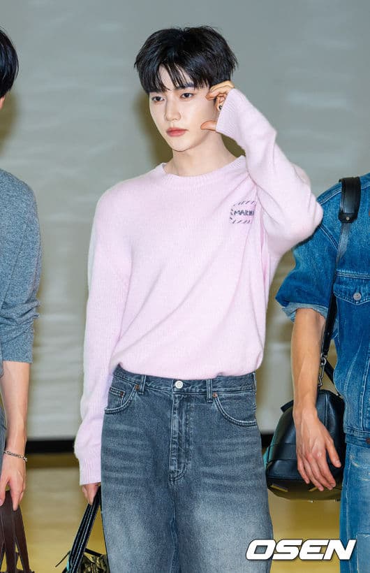 앤더블, 해외 일정차 김포공항 출국