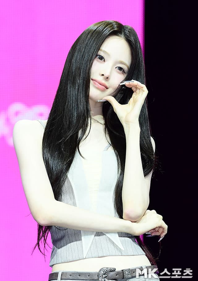 이즈나 방지민, 뮤직뱅크 MC로 '프라잇걸' 활약
