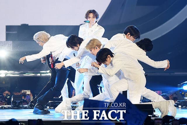 TREASURE Achieves 4th Place on 'FanNStar' Weekly Music Chart with Global Fandom Support