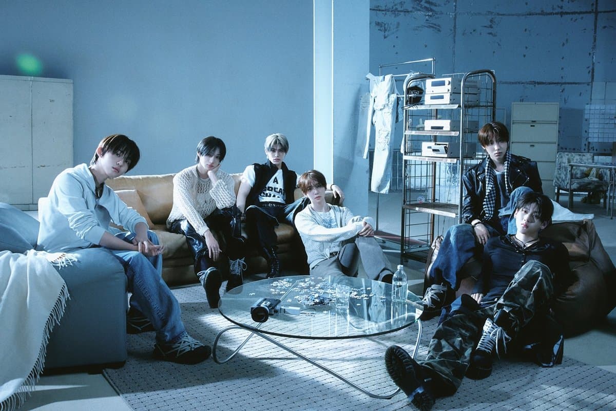 킥플립, 6일 미니 앨범 ‘KICK OFF THE WALL Pt. 1’ 발매…데뷔 첫 더블 타이틀 ‘미완성’·‘Kick Off The Wall (Feat. iann dior)’, 멤버들 “정해진 답 대신 부딪히며 우리만의 답”
