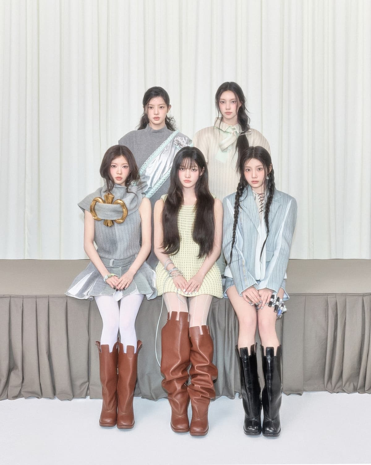 ILLIT Reveals 'Armor' Version Concept Photos for Japanese Single 'I Got Your Back'