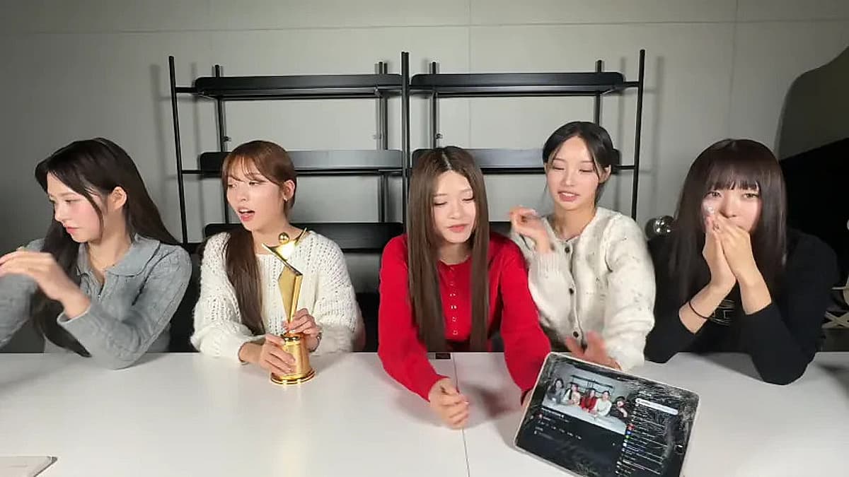 RESCENE's Past Live Broadcast with Cracked Tablet Screen Goes Viral