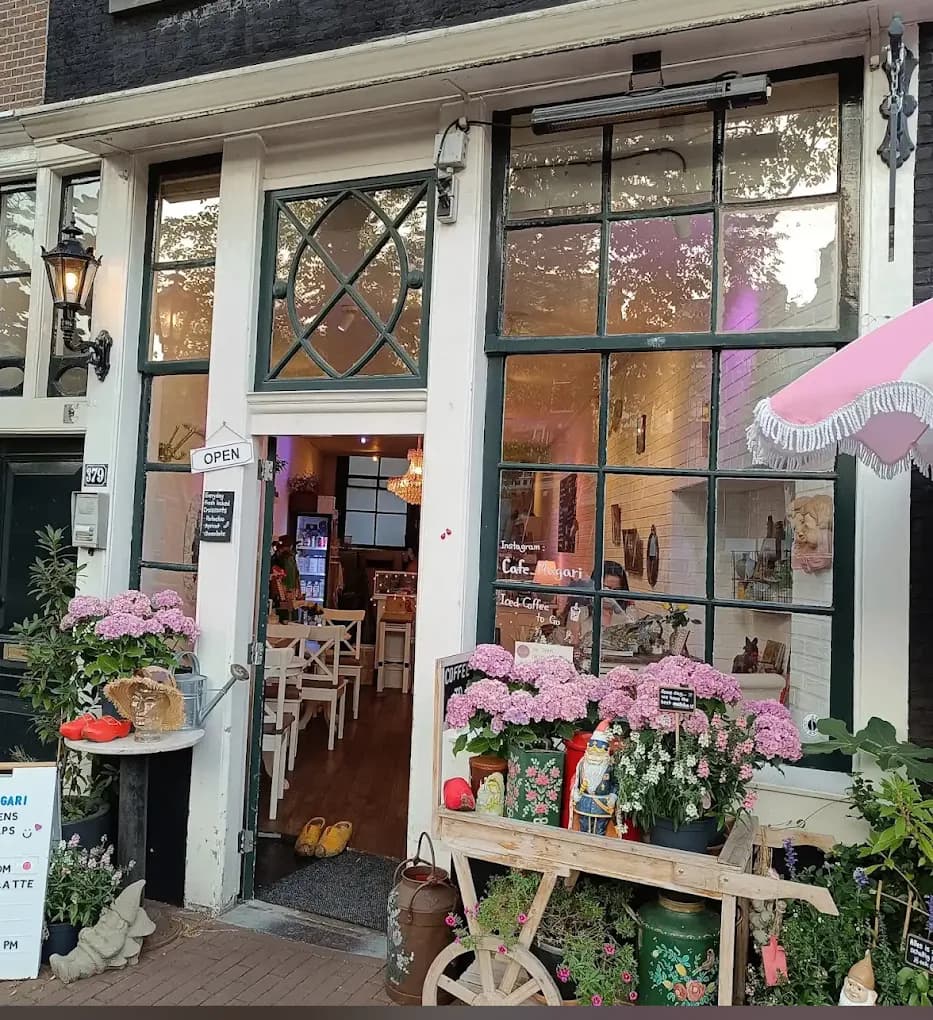 Cafe Magari